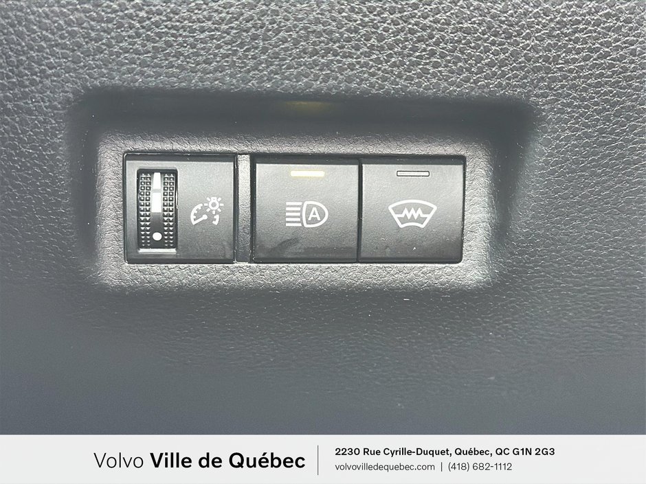 2023 Toyota RAV4 LE-17