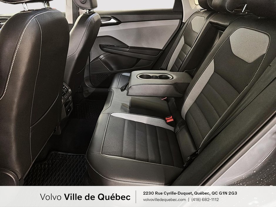 2023 Volkswagen Taos Highline-10