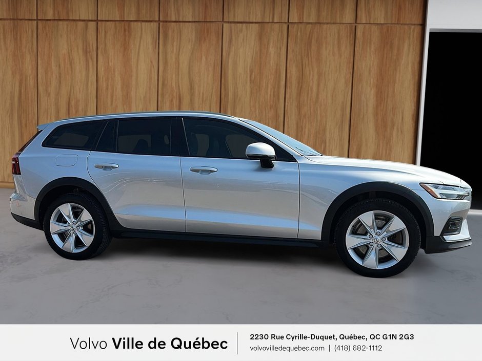 2021 Volvo V60 Cross Country T5-2