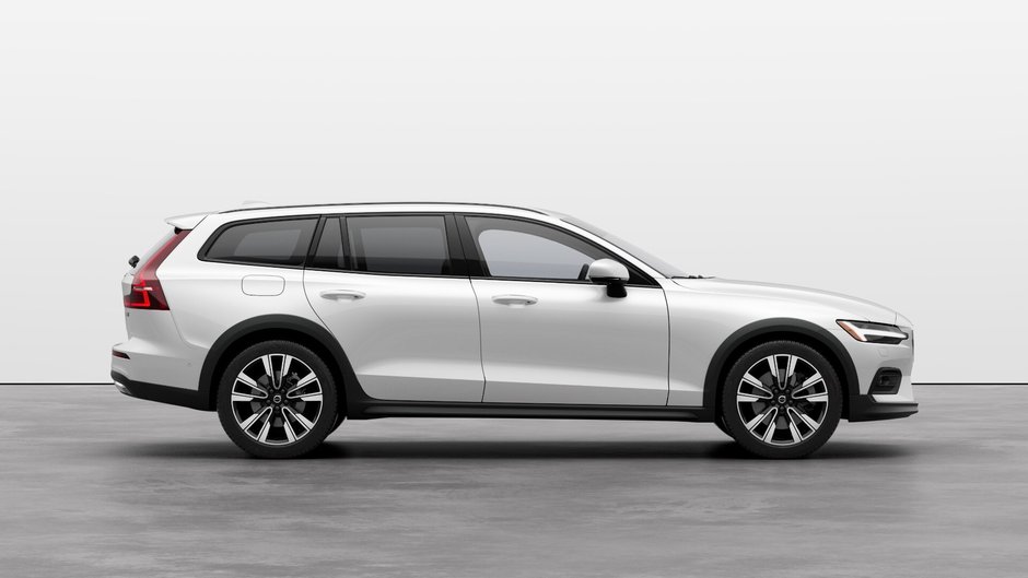 2026 Volvo V60 Cross Country ULTRA-4
