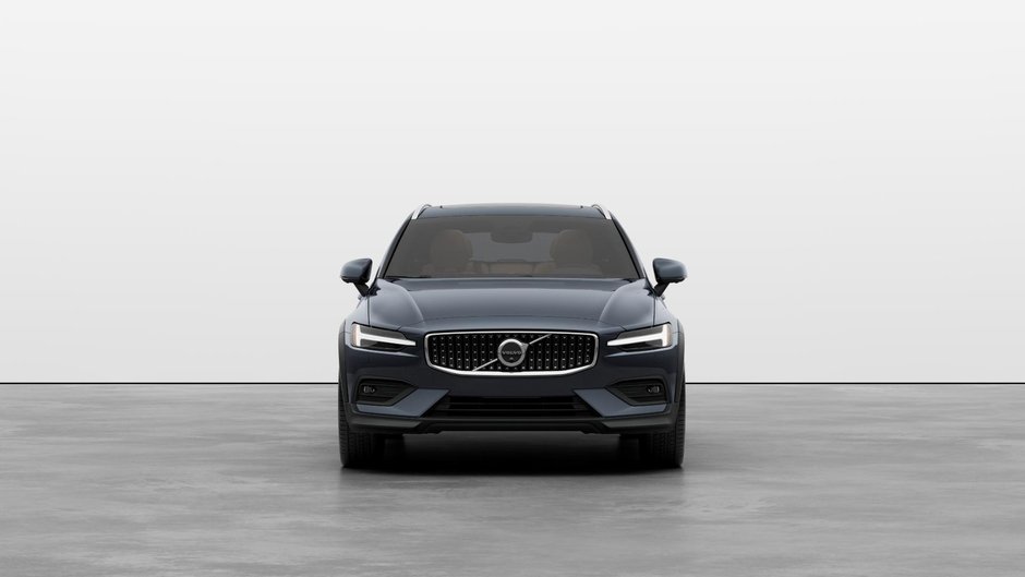 2026 Volvo V60 CROSS COUNTRY ULTRA-2