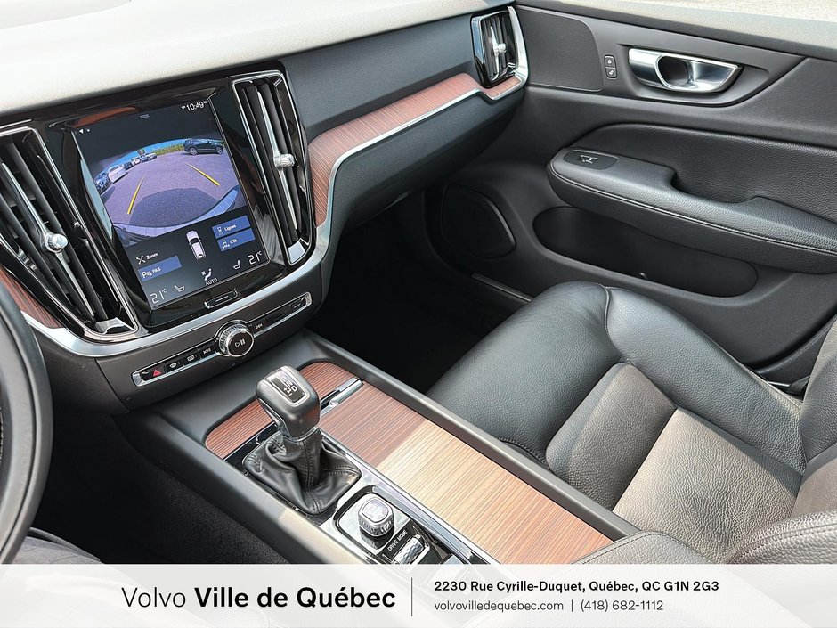 2021 Volvo V60 Momentum-18