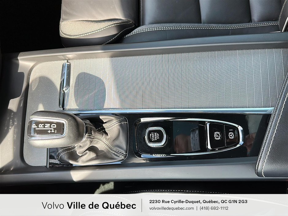 2022 Volvo V60 R-Design-19