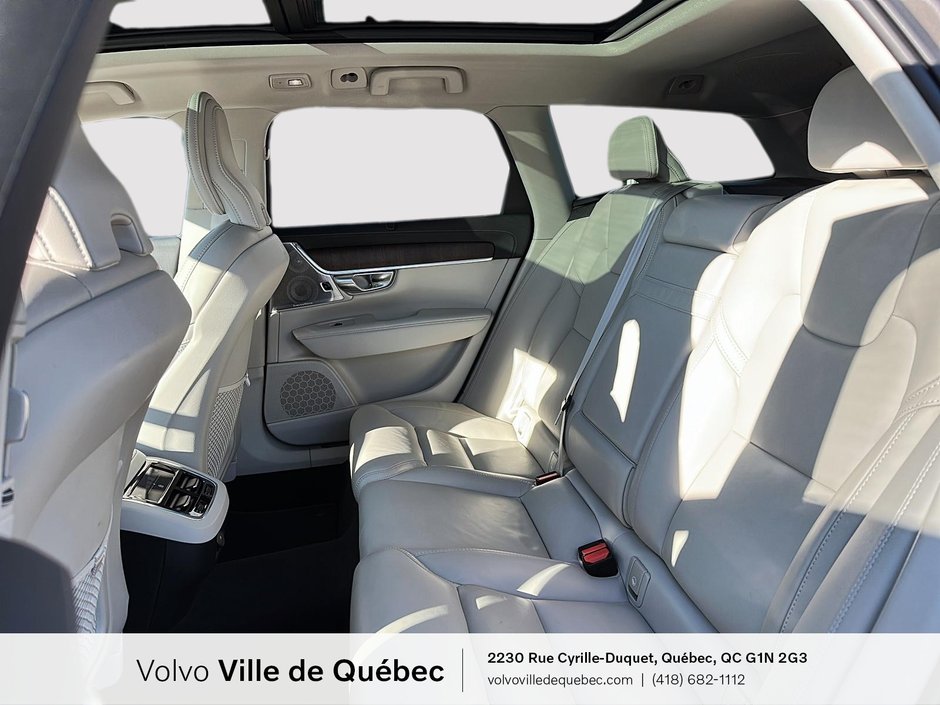 2022 Volvo V90 Cross Country B6-9