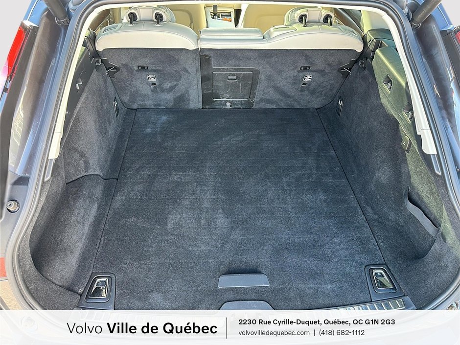 2022 Volvo V90 Cross Country B6-5
