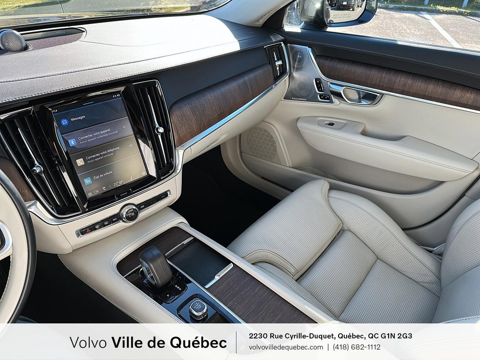 2022 Volvo V90 Cross Country B6-19