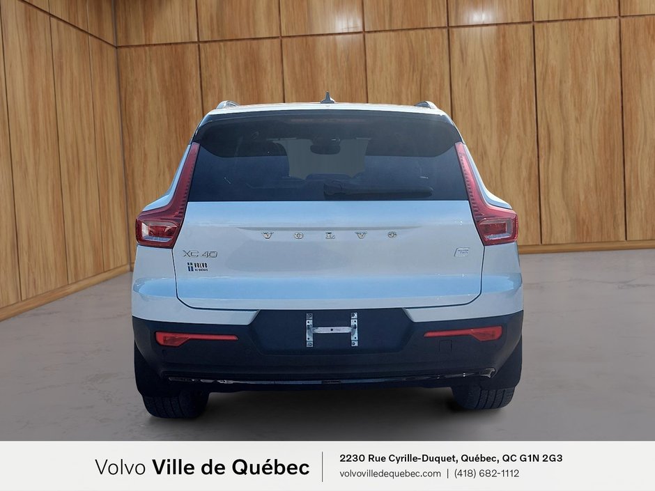 Volvo XC40 Recharge Pure Electric Plus 2022-3