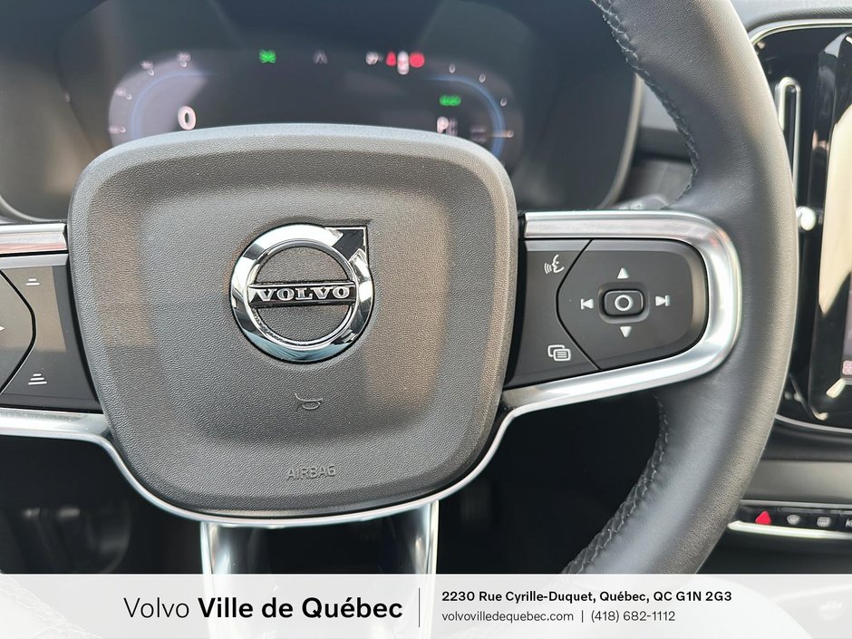 Volvo XC40 Recharge Pure Electric Plus 2023-13