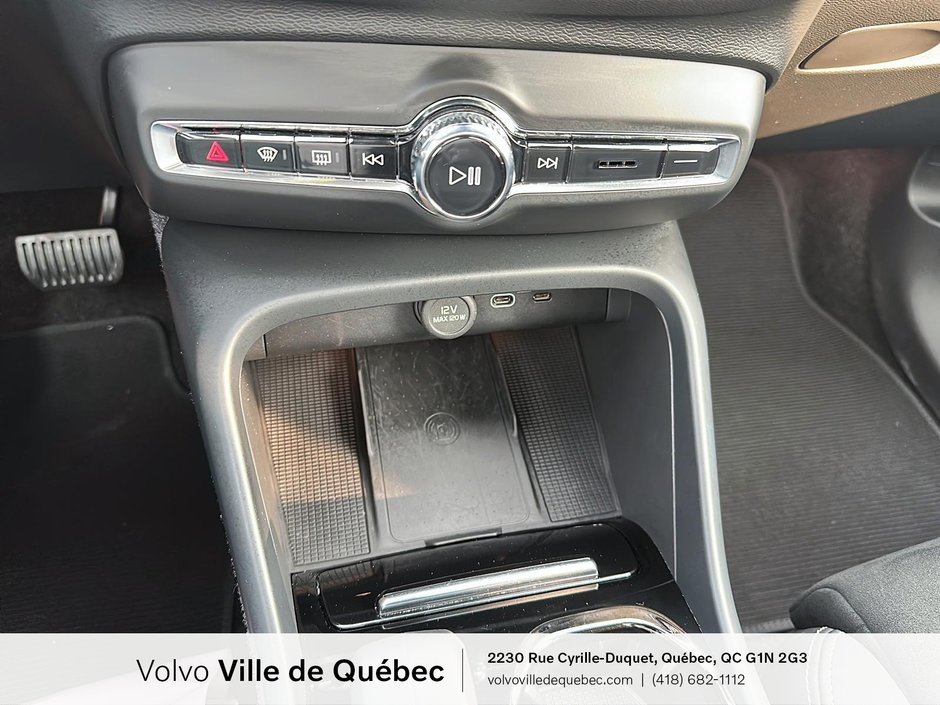 Volvo XC40 Recharge Pure Electric Plus 2023-19