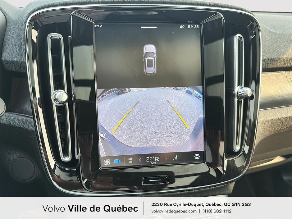 Volvo XC40 Recharge Pure Electric Plus 2023-16