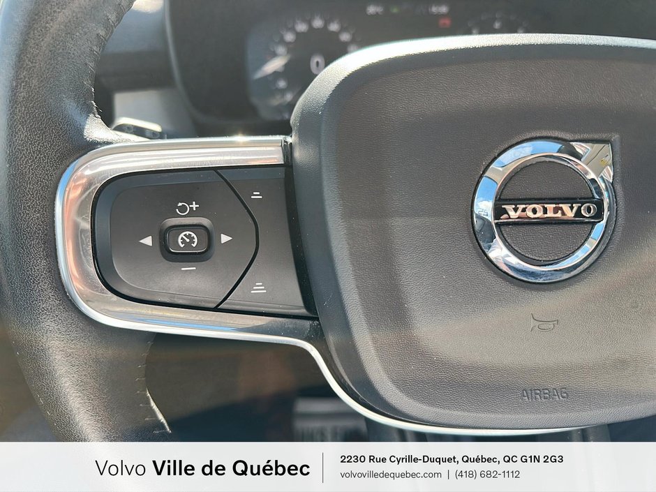 2020 Volvo XC40 Momentum-12
