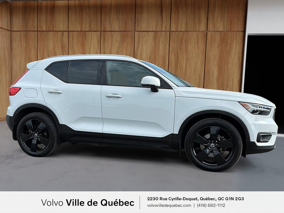 Volvo XC40 Momentum 2021-2