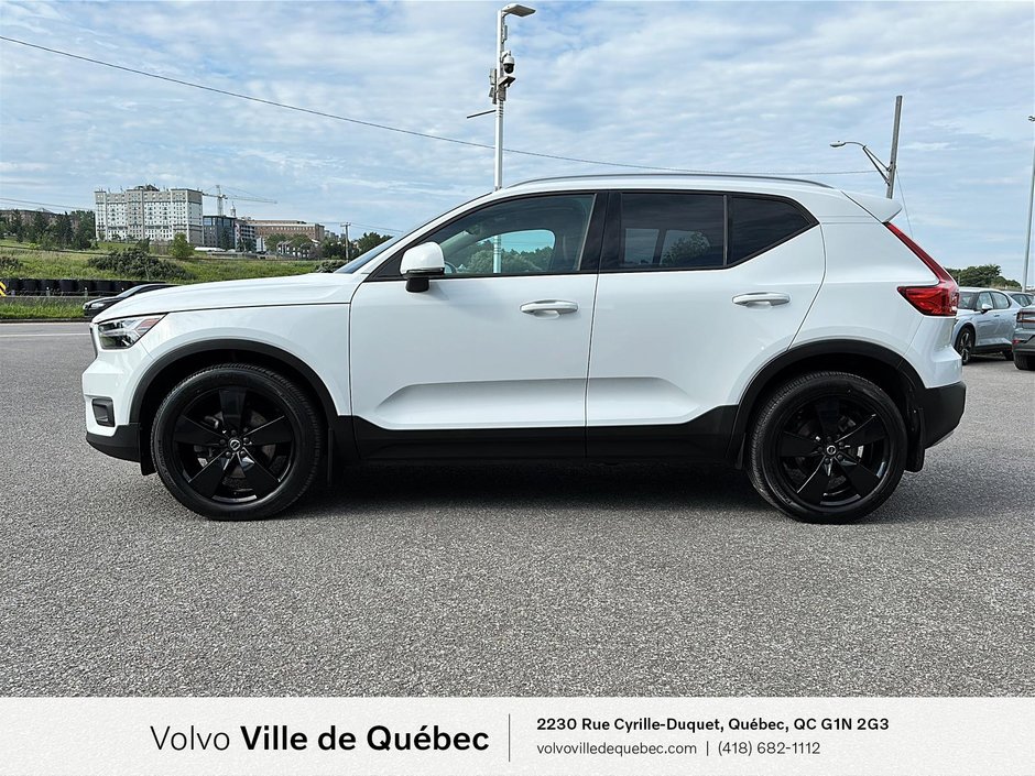 Volvo XC40 Momentum 2021-6
