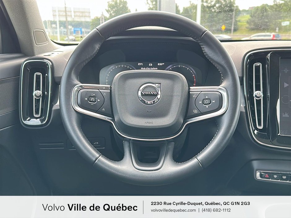 Volvo XC40 Momentum 2021-13