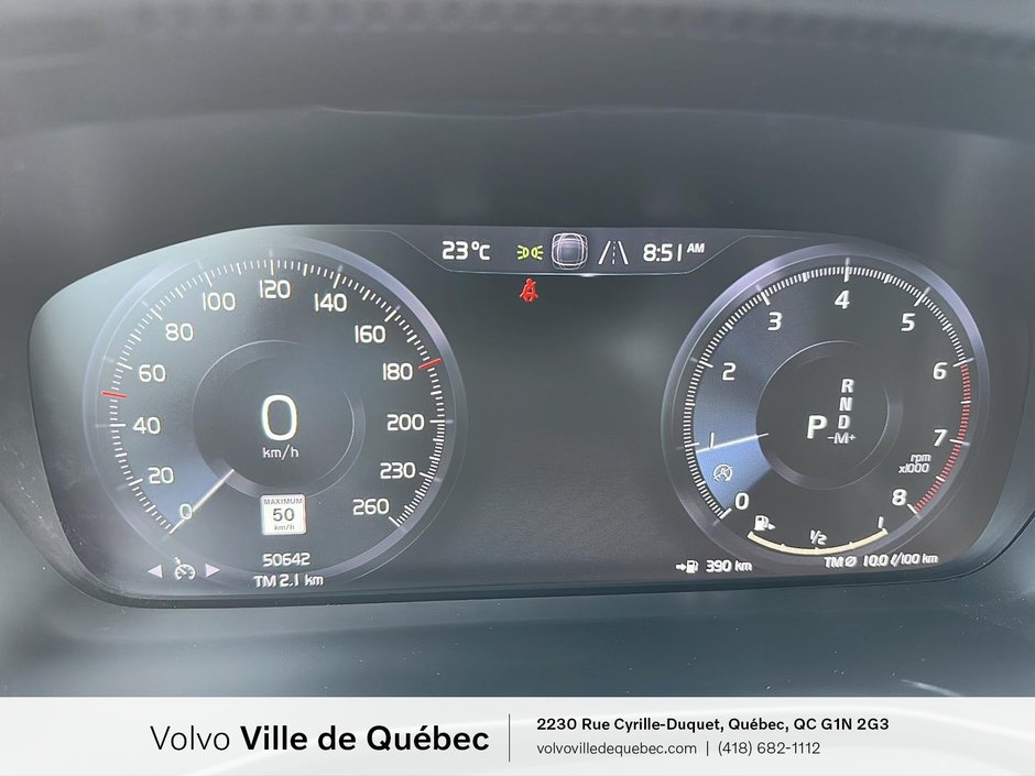 Volvo XC40 Momentum 2021-16