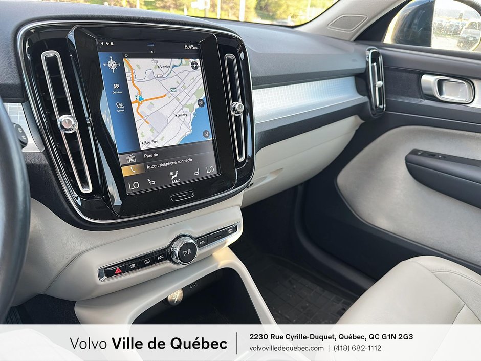 2021 Volvo XC40 Momentum-14