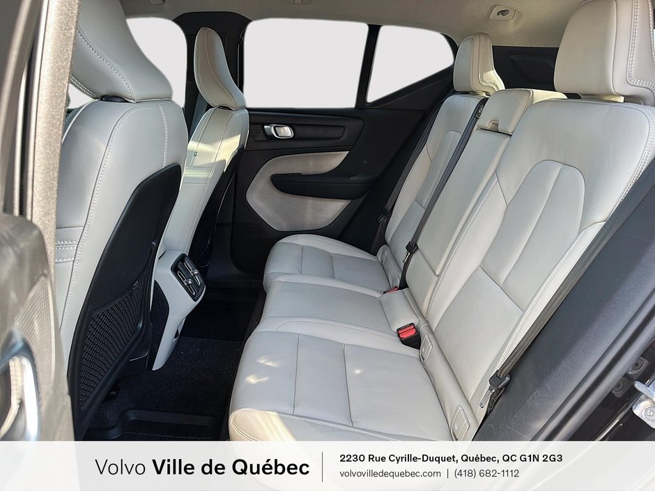 2021 Volvo XC40 Momentum-10
