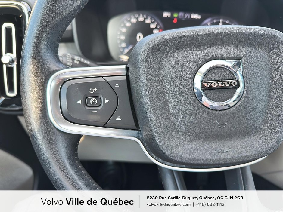 2021 Volvo XC40 Momentum-11