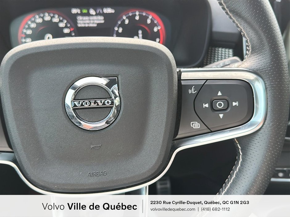 Volvo XC40 R-Design 2021-13