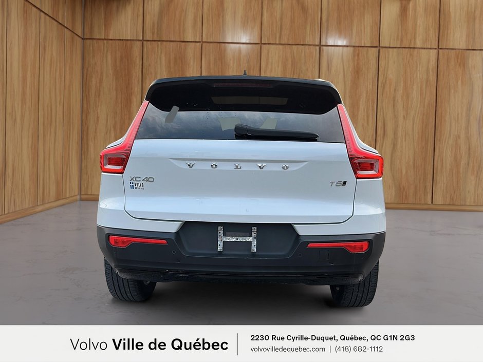 Volvo XC40 R-Design 2021-3