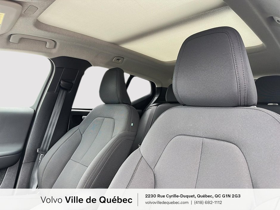 Volvo XC40 Momentum 2021-8