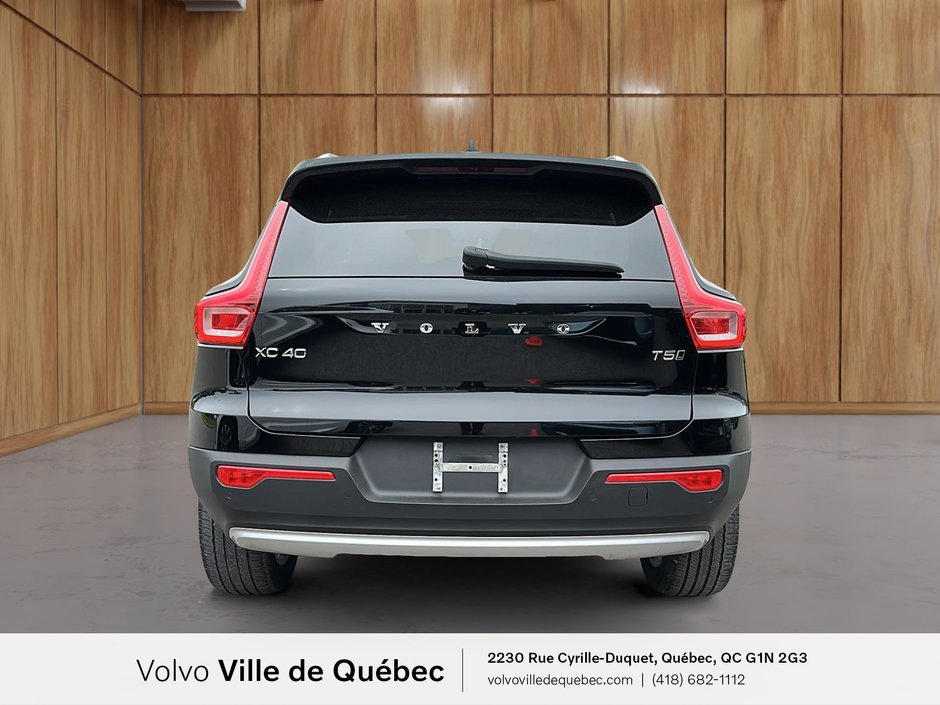 Volvo XC40 Momentum 2021-3