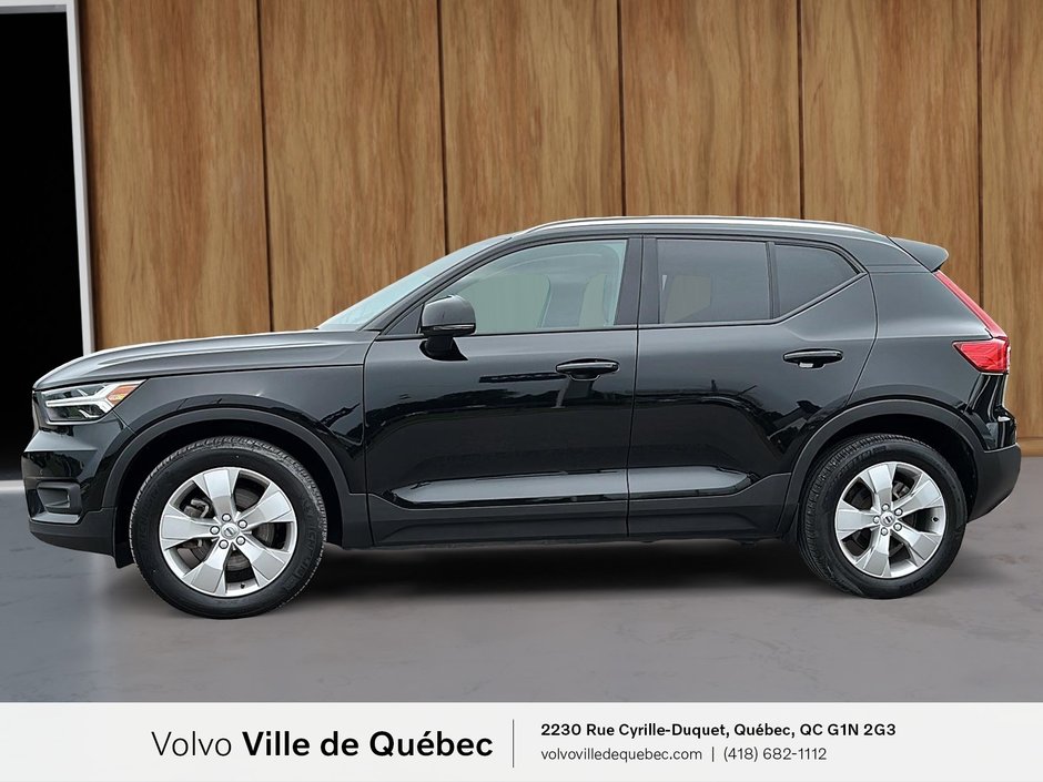 Volvo XC40 Momentum 2021-4