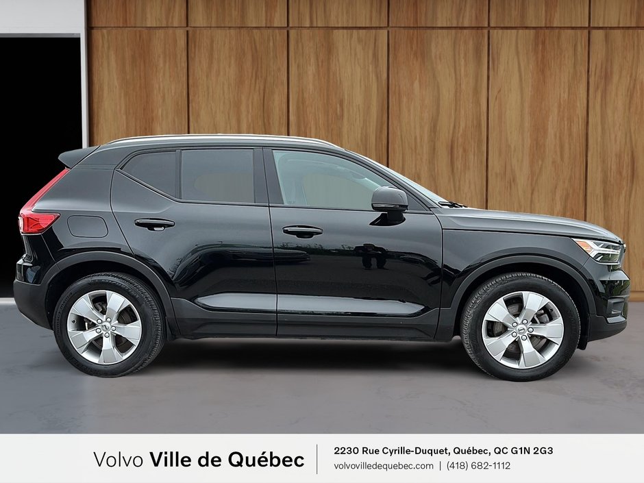 Volvo XC40 Momentum 2021-2