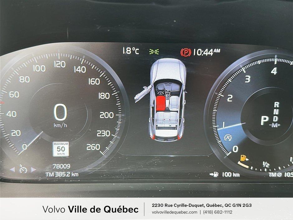 Volvo XC40 Momentum 2021-13