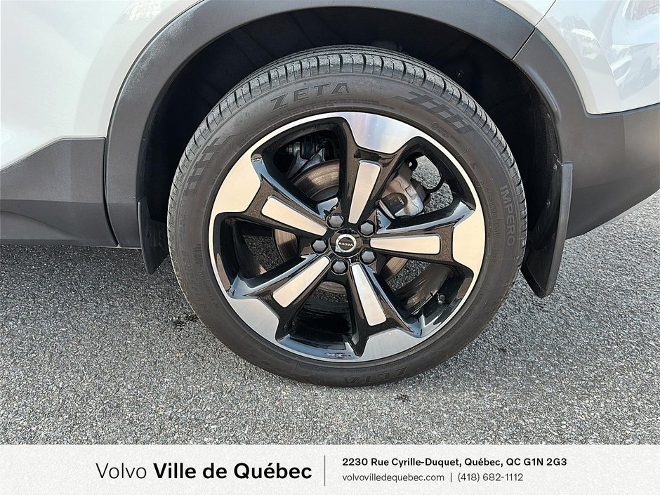 Volvo XC40 Momentum 2021-6