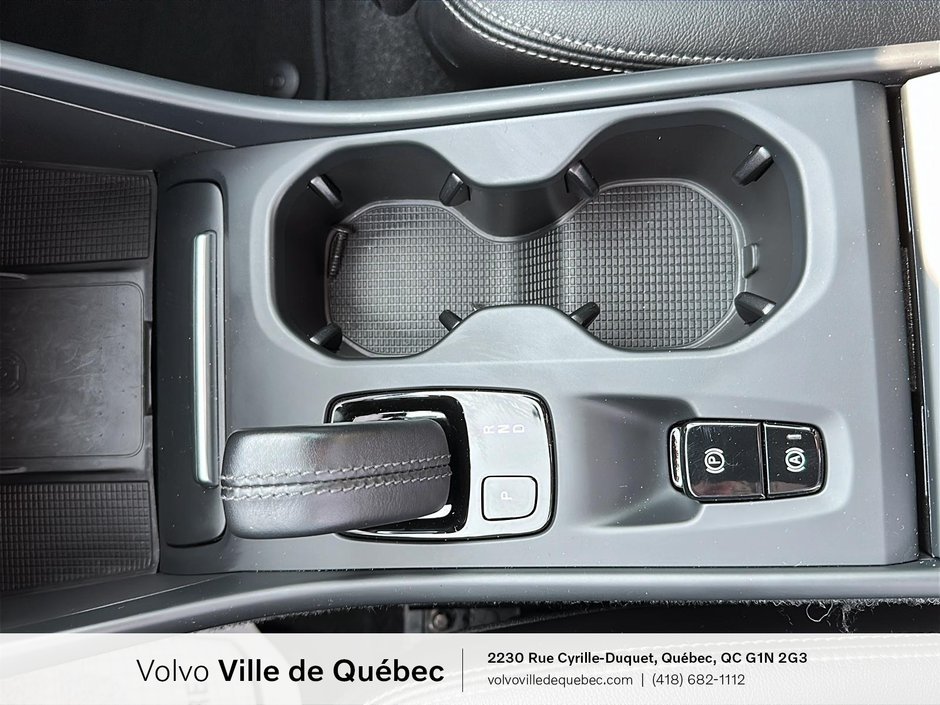 Volvo XC40 Momentum 2021-17