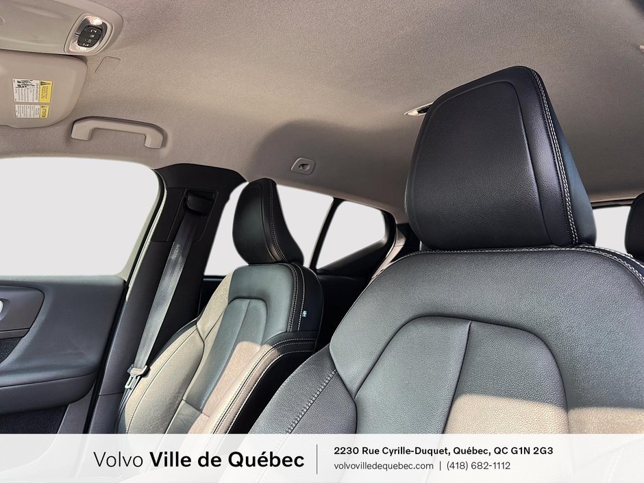 Volvo XC40 Momentum 2021-8