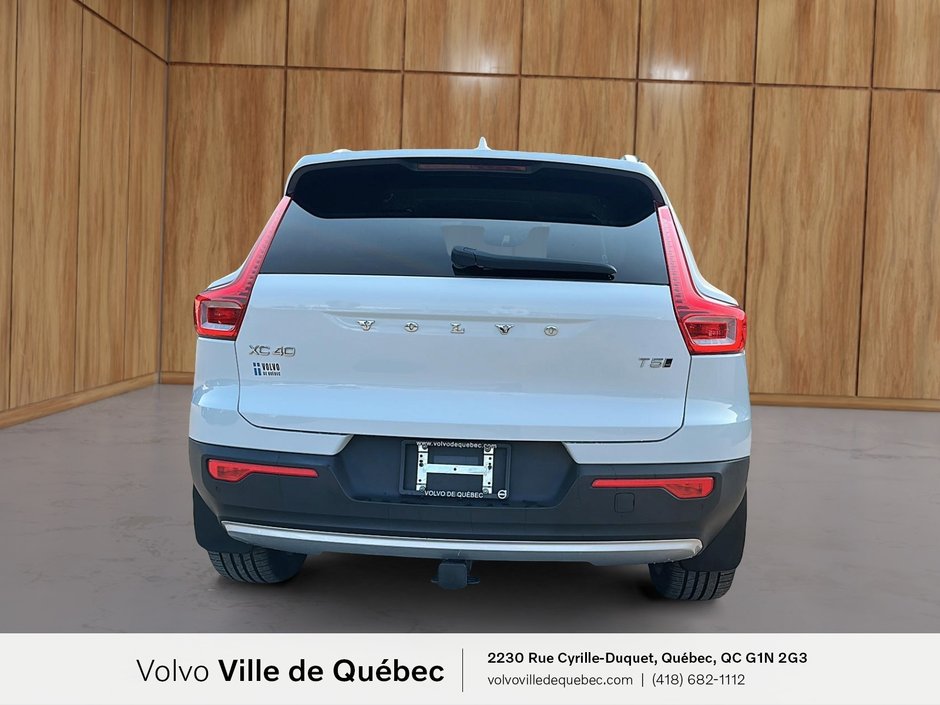 Volvo XC40 Momentum 2021-3