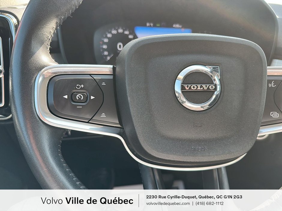 Volvo XC40 Momentum 2021-11