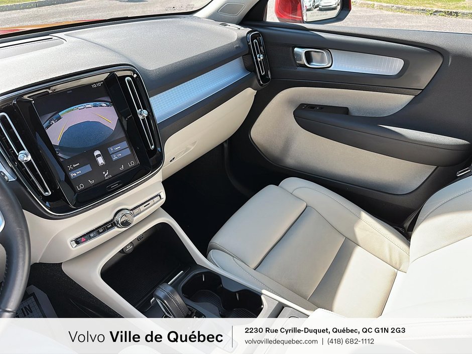 Volvo XC40 Momentum 2021-18