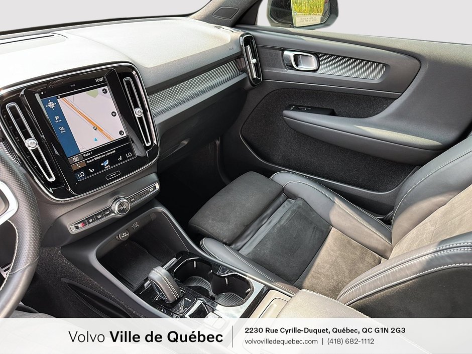 2021 Volvo XC40 R-Design-16