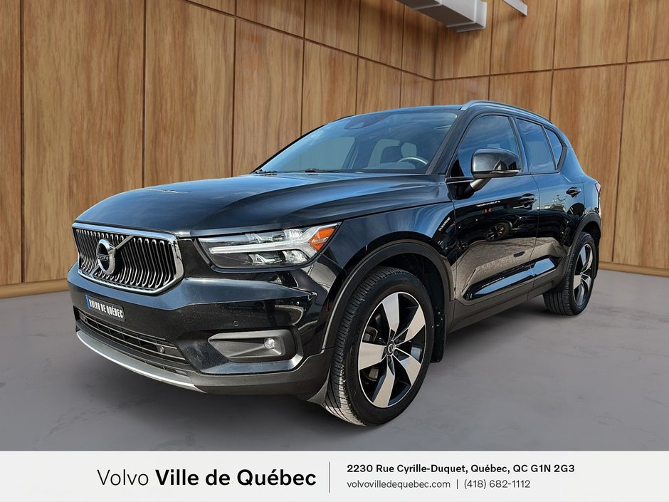2021 Volvo XC40 Momentum-0