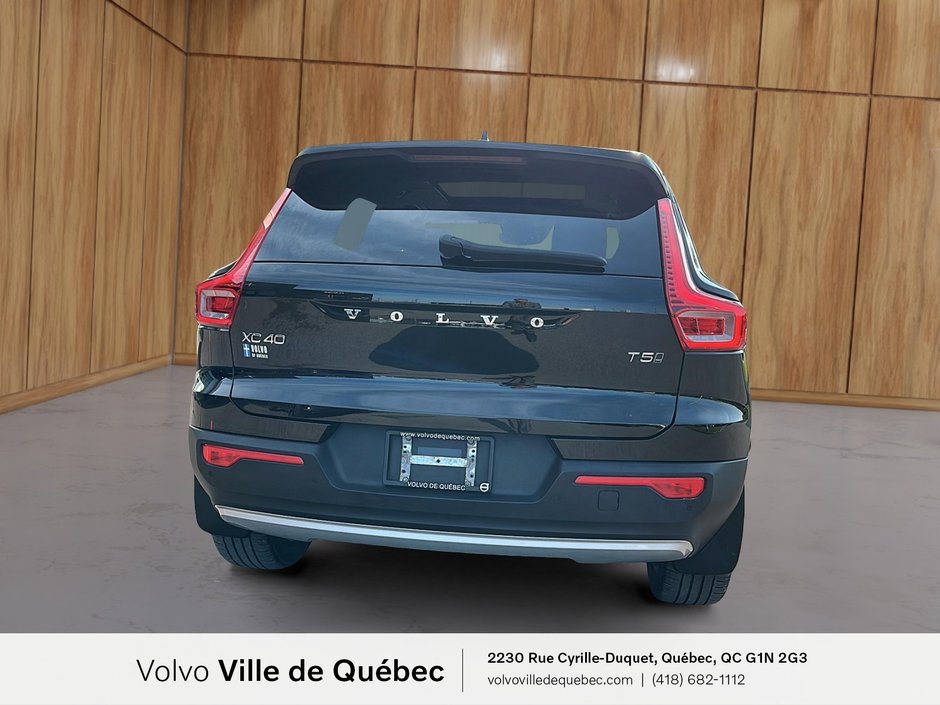 2021 Volvo XC40 Momentum-3
