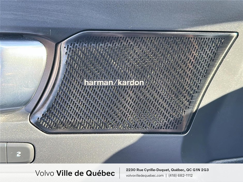 2021 Volvo XC40 R-Design-19