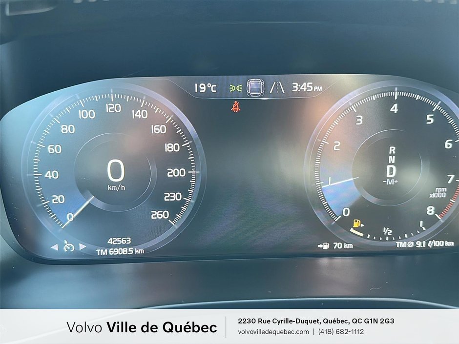 2021 Volvo XC40 R-Design-15