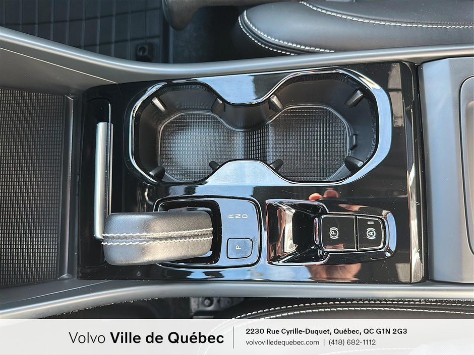 2021 Volvo XC40 R-Design-18