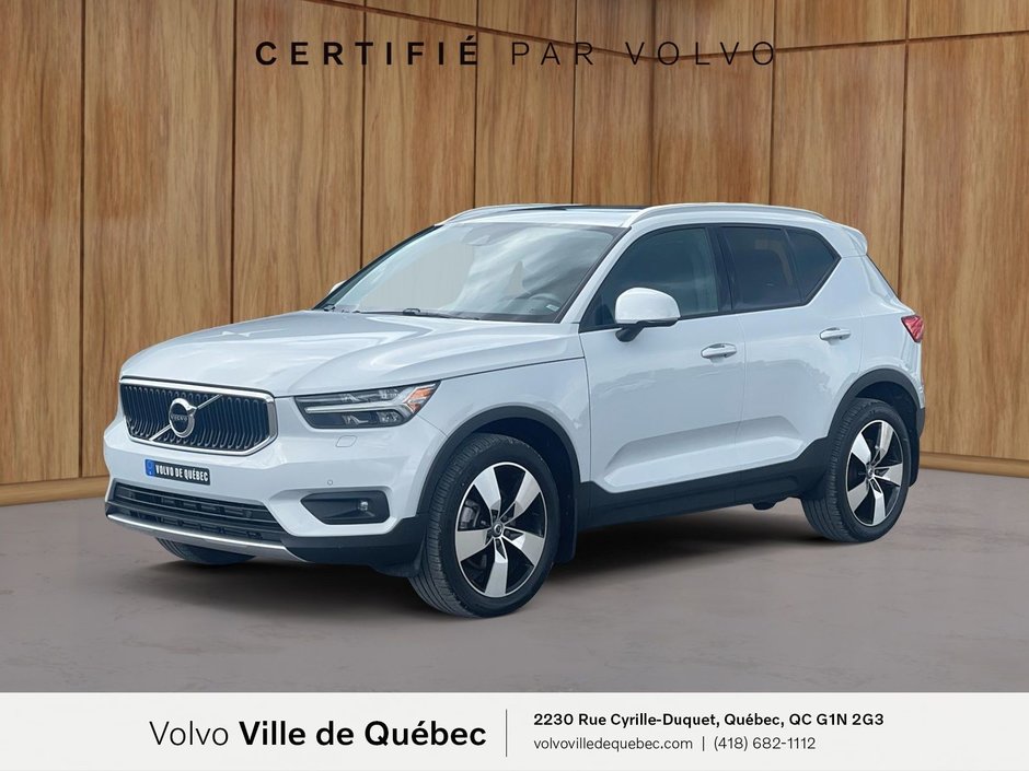Volvo XC40 Momentum 2022-0