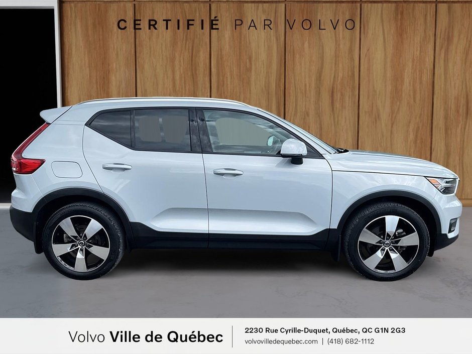 Volvo XC40 Momentum 2022-3