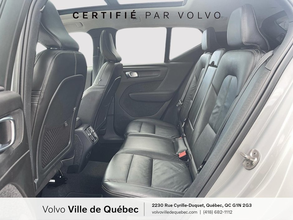 Volvo XC40 Momentum 2022-9