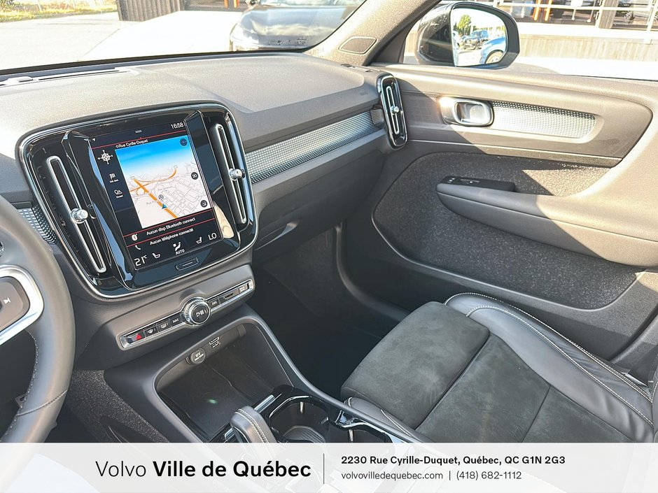 2022 Volvo XC40 R-Design-20