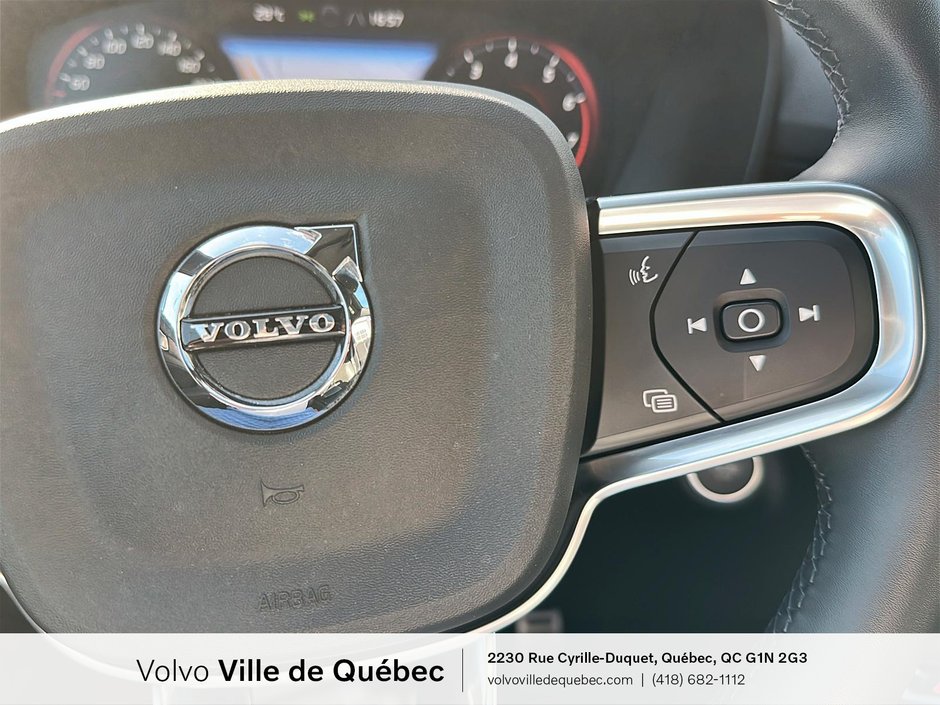 2022 Volvo XC40 R-Design-13