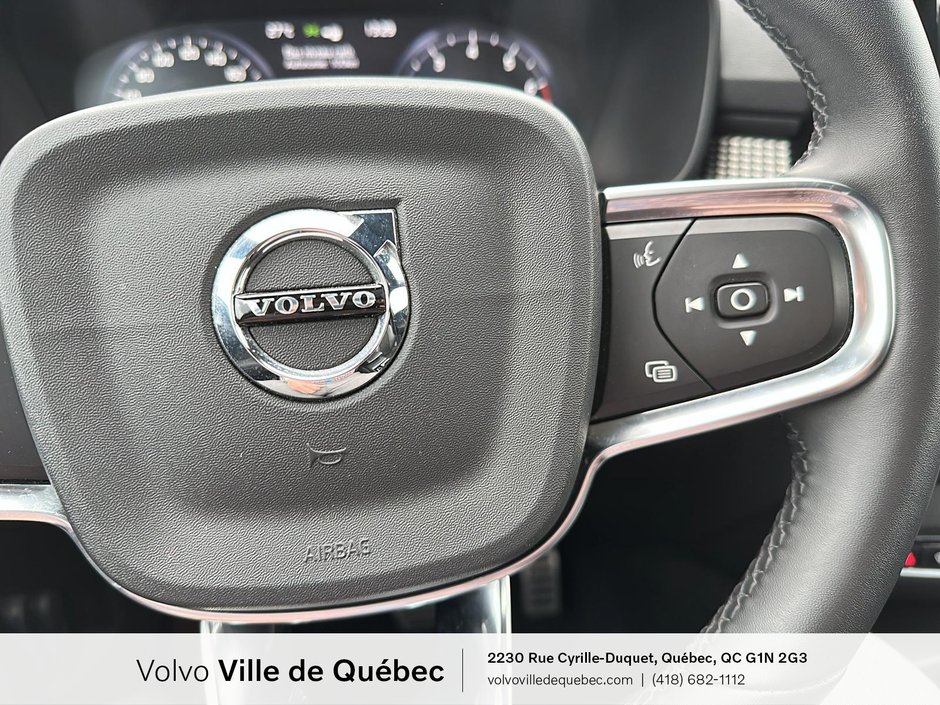 2022 Volvo XC40 R-Design-13