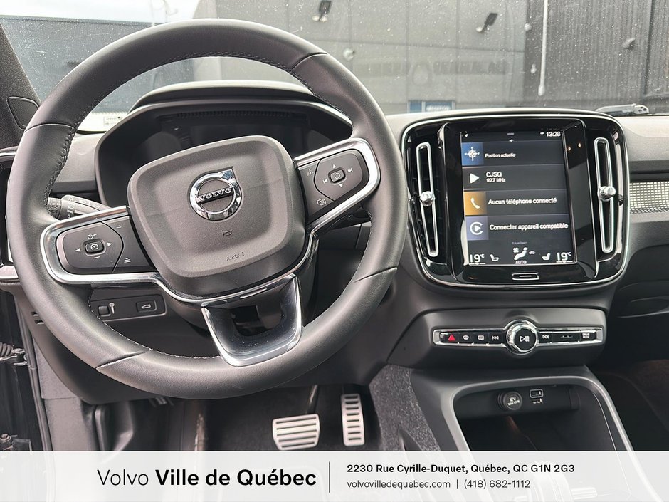 2022 Volvo XC40 R-Design-11