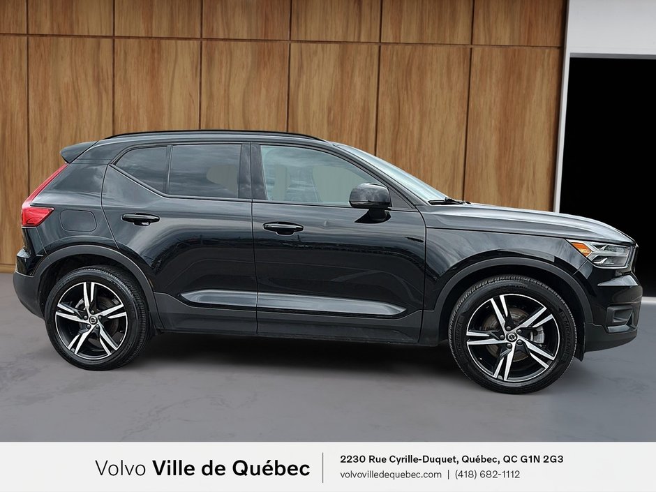2022 Volvo XC40 R-Design-2