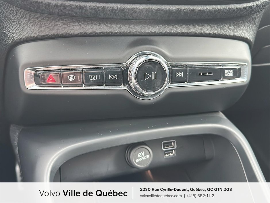2022 Volvo XC40 R-Design-17